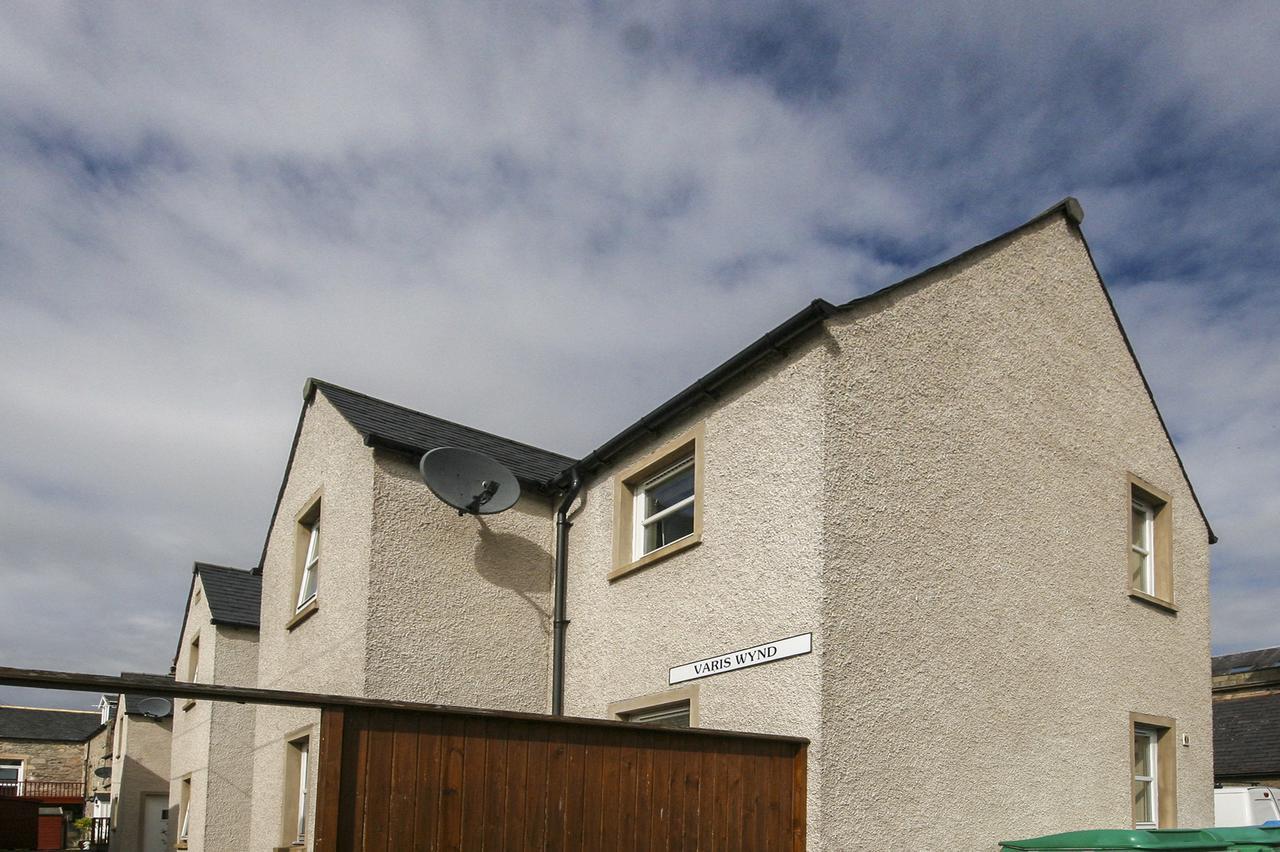 7 Varis Apartments Forres Exterior photo